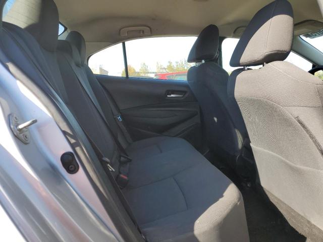 5YFBPRBE2LP110432 - 2020 TOYOTA COROLLA LE 银色 照片 10