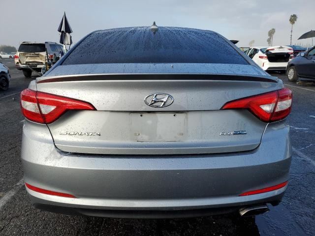 5NPE24AF8FH167566 - 2015 HYUNDAI SONATA SE SILVER photo 6