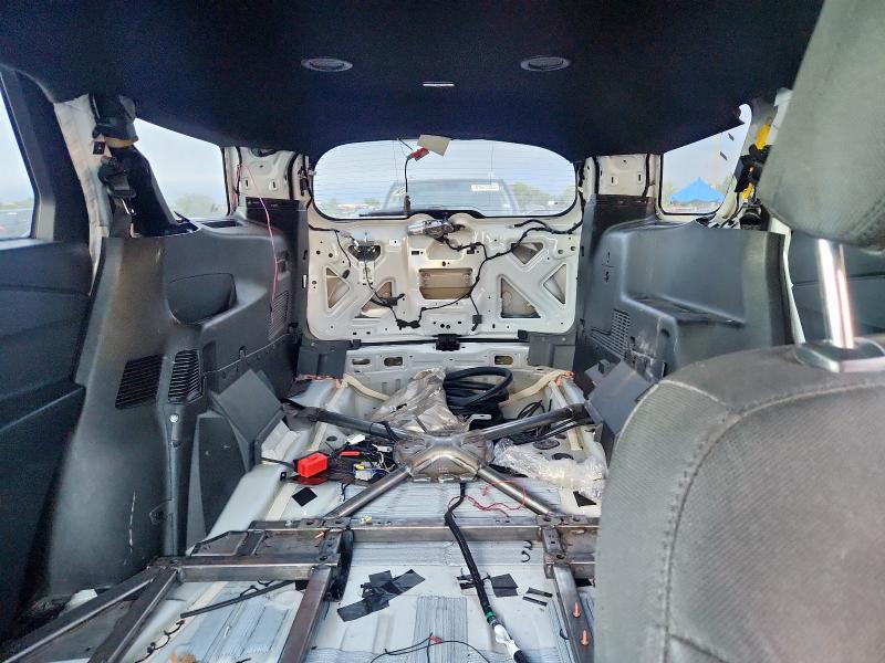 1FM5K8AC3PGC18485 - 2023 FORD EXPLORER POLICE INTERCEPTOR Weiß Foto 10