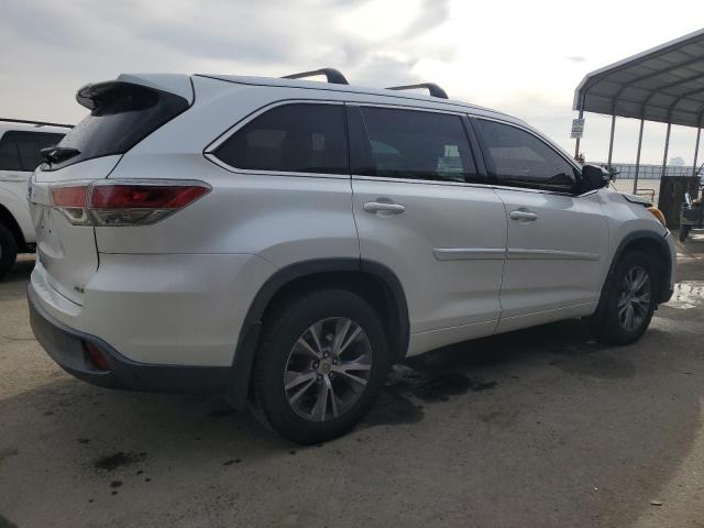5TDKKRFH9FS077265 - 2015 TOYOTA HIGHLANDER XLE WHITE photo 3