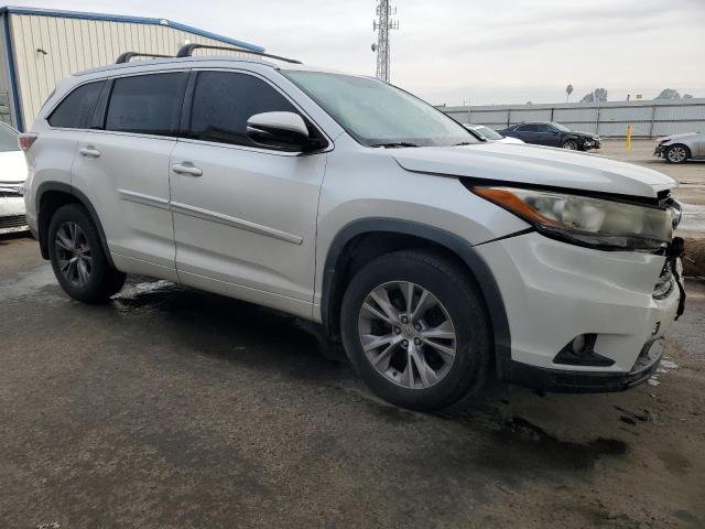 5TDKKRFH9FS077265 - 2015 TOYOTA HIGHLANDER XLE WHITE photo 4