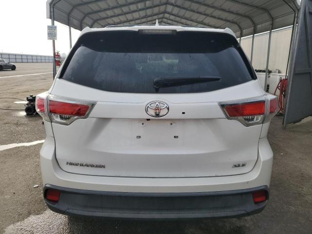 5TDKKRFH9FS077265 - 2015 TOYOTA HIGHLANDER XLE WHITE photo 6