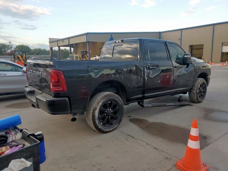 3C63R5FL0SG502563 - 2025 RAM 2500 LARAMIE 黑色 照片 3