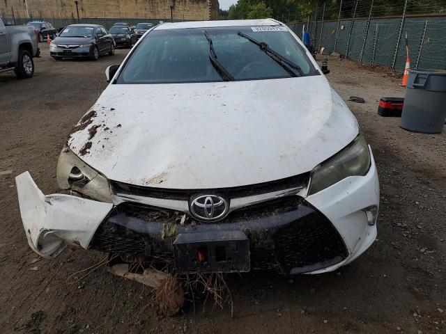 4T1BF1FKXFU032117 - 2015 TOYOTA CAMRY LE WHITE photo 5