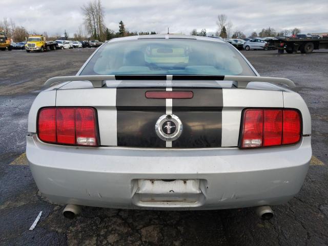 1ZVFT80N155150833 - 2005 FORD MUSTANG SILVER photo 6