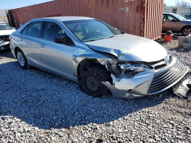 4T1BF1FK0FU937904 - 2015 TOYOTA CAMRY LE SILVER photo 4