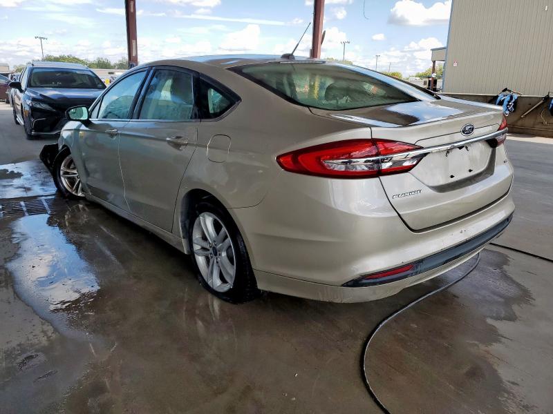 3FA6P0H77JR238054 - 2018 FORD FUSION SE ذهبي صورة 2
