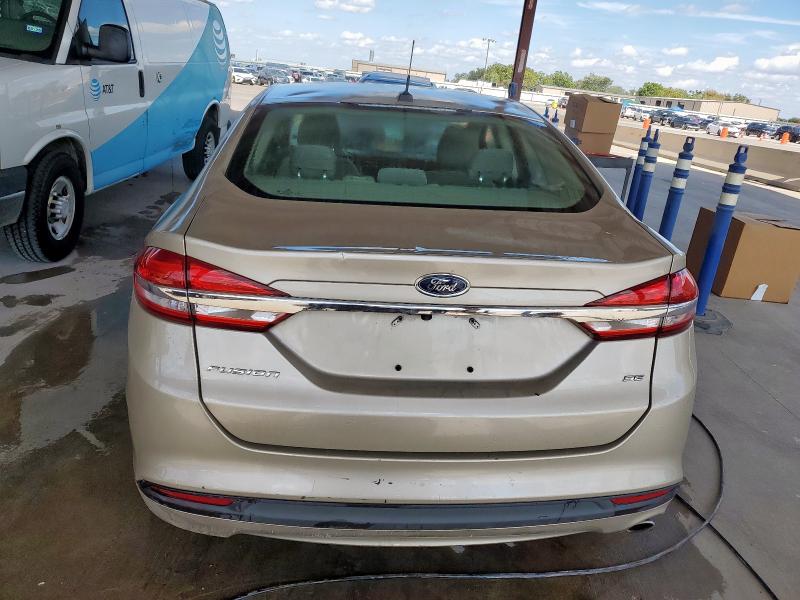 3FA6P0H77JR238054 - 2018 FORD FUSION SE ذهبي صورة 6