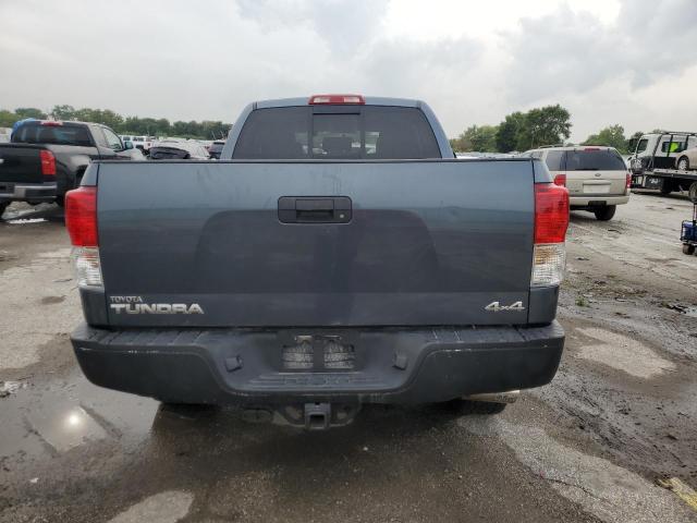 5TFUW5F18AX148502 - 2010 TOYOTA TUNDRA DOUBLE CAB SR5 GRAY photo 6