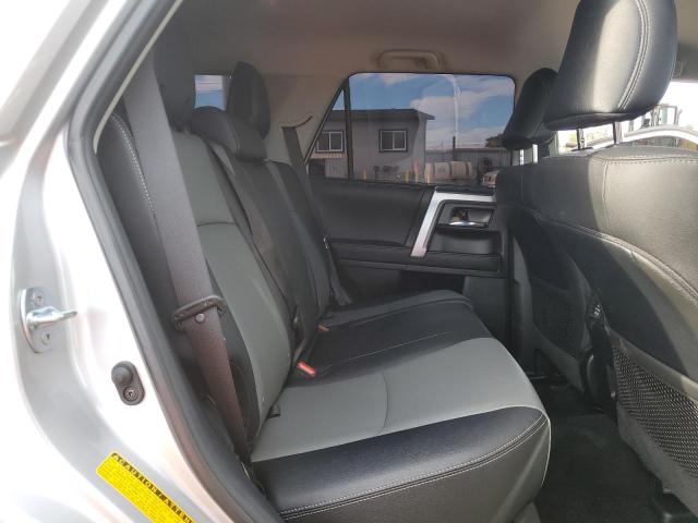 JTENU5JR0R6250526 - 2024 TOYOTA 4RUNNER SR5/SR5 PREMIUM SILVER photo 11