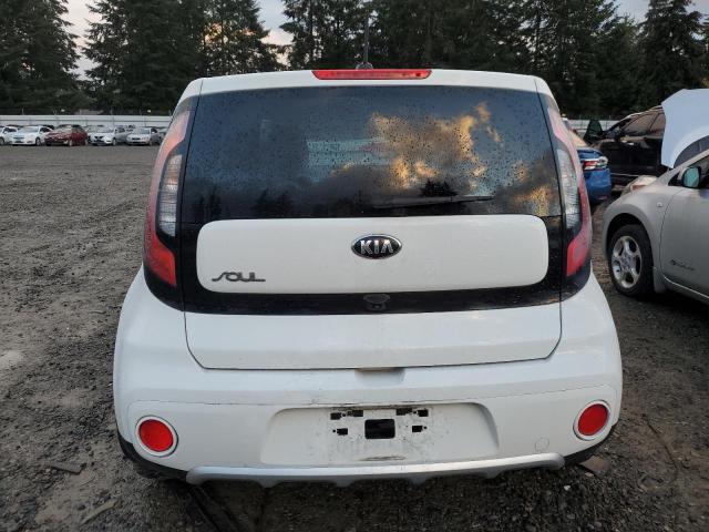 KNDJP3A50H7435518 - 2017 KIA SOUL + WHITE photo 6