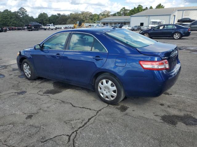 4T1BF3EK0BU767373 - 2011 TOYOTA CAMRY BASE BLUE photo 2