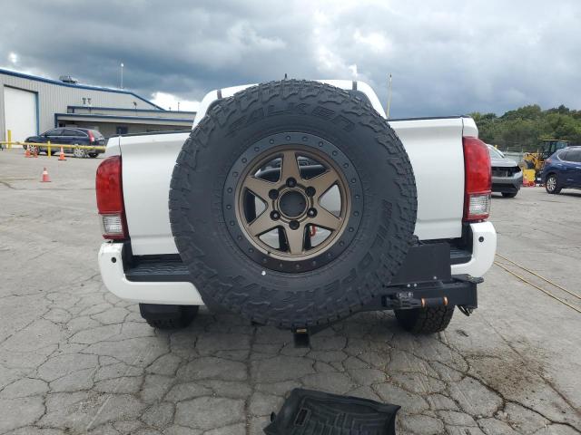 3TMCZ5AN4HM083838 - 2017 TOYOTA TACOMA DOUBLE CAB WHITE photo 6