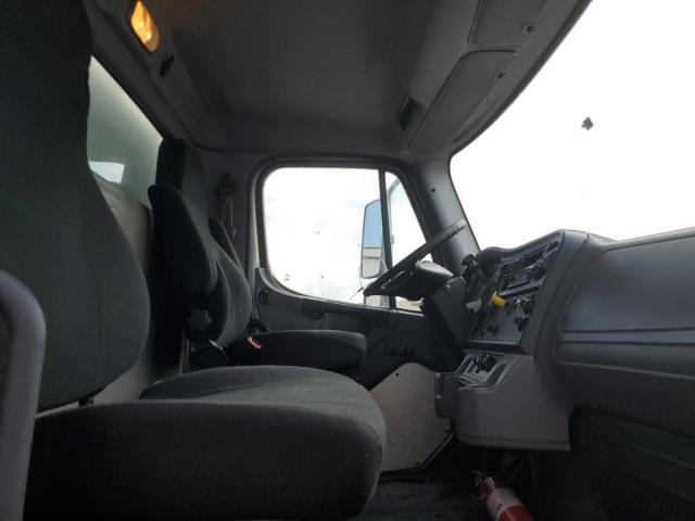 3ALACWDT9GDHD4708 - 2016 FREIGHTLINER M2 106 MEDIUM DUTY WHITE photo 11