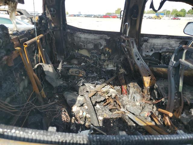 1GCGTBEN9N1329562 - 2022 CHEVROLET COLORADO WHITE photo 10