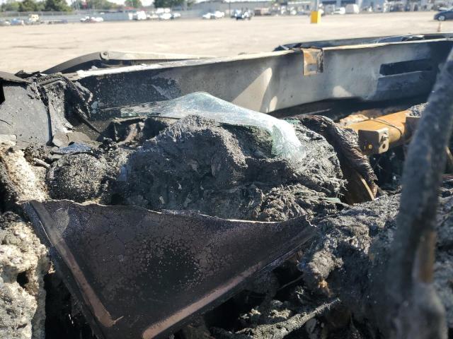 1GCGTBEN9N1329562 - 2022 CHEVROLET COLORADO WHITE photo 9