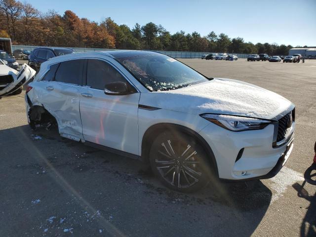 3PCAJ5BB6MF125797 - 2021 INFINITI QX50 LUXE WHITE photo 4