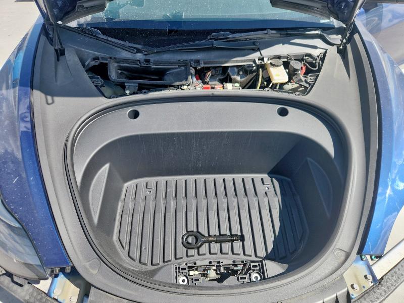 5YJ3E1EB3NF351847 - 2022 TESLA MODEL 3 Синій фото 11