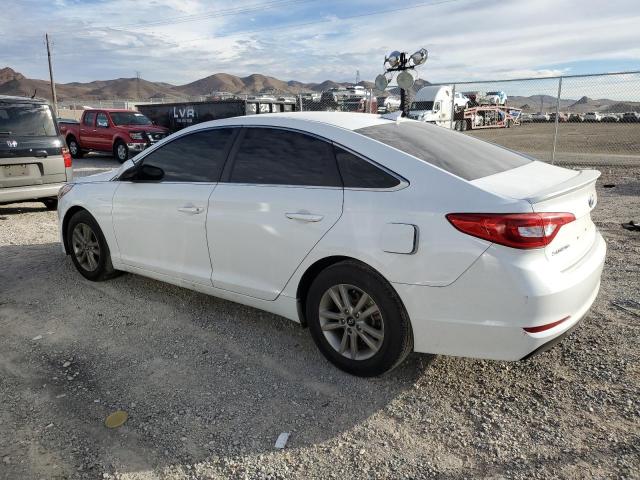 5NPE24AFXFH005485 - 2015 HYUNDAI SONATA SE WHITE photo 2