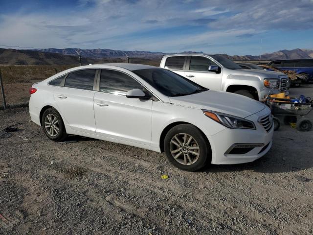 5NPE24AFXFH005485 - 2015 HYUNDAI SONATA SE WHITE photo 4