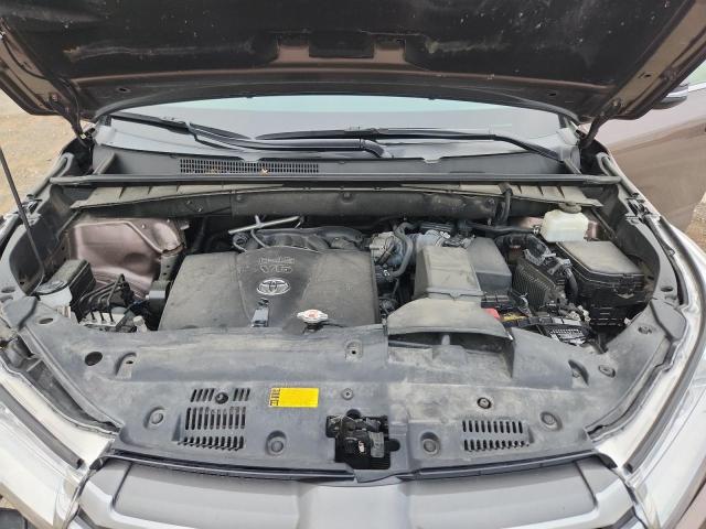 5TDJZRFH5KS935302 - 2019 TOYOTA HIGHLANDER SE Marrón foto 12