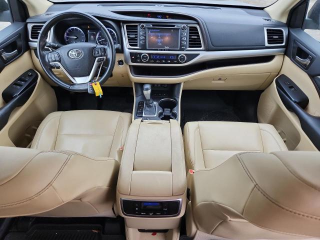 5TDJZRFH5KS935302 - 2019 TOYOTA HIGHLANDER SE Marrón foto 8