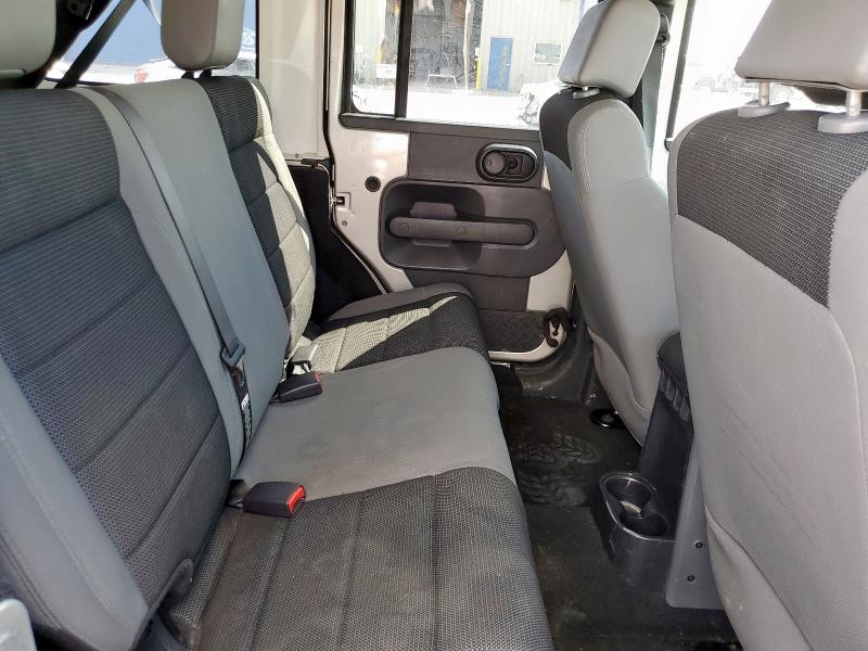 1J4GB39107L102102 - 2007 JEEP WRANGLER X SILVER photo 11