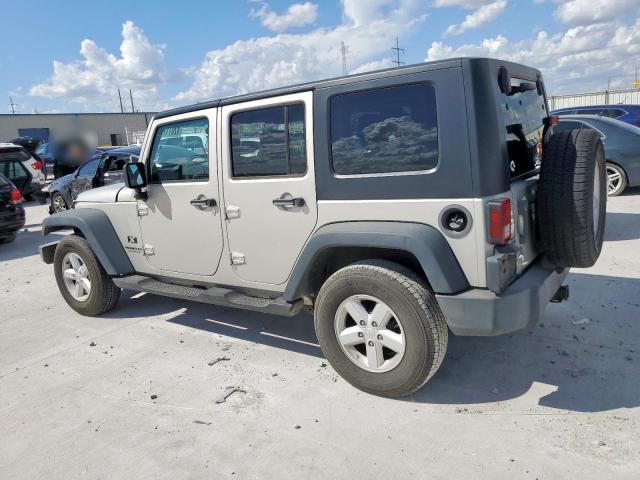 1J4GB39107L102102 - 2007 JEEP WRANGLER X SILVER photo 2