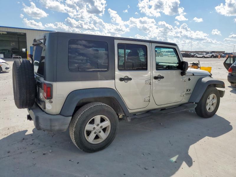 1J4GB39107L102102 - 2007 JEEP WRANGLER X SILVER photo 3