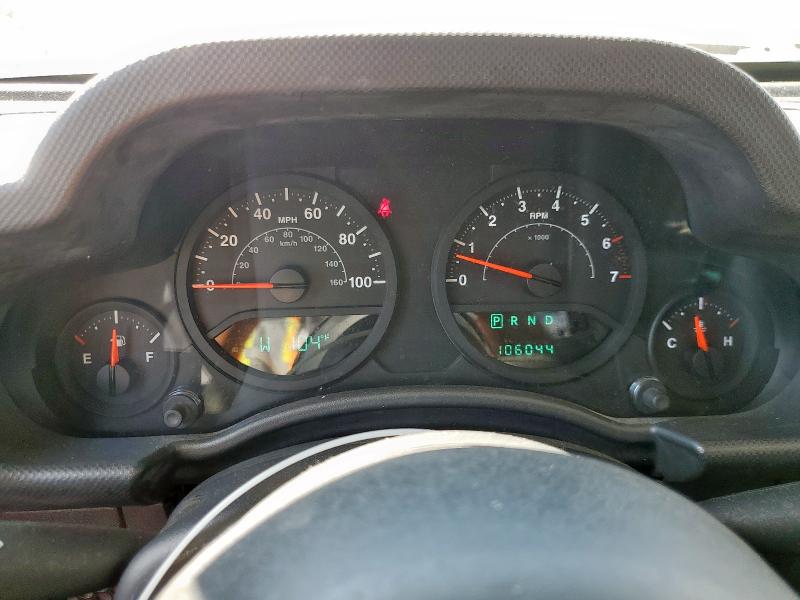 1J4GB39107L102102 - 2007 JEEP WRANGLER X SILVER photo 9