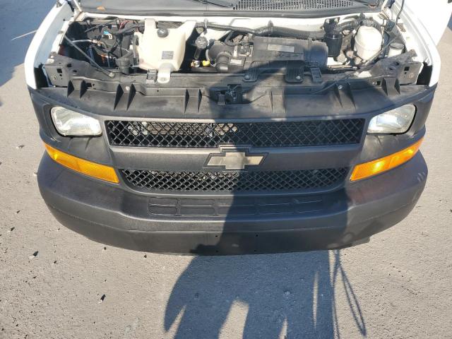 1GCWGAFF0H1308427 - 2017 CHEVROLET EXPRESS G2 WHITE photo 12