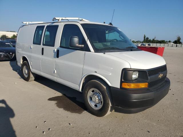 1GCWGAFF0H1308427 - 2017 CHEVROLET EXPRESS G2 WHITE photo 4