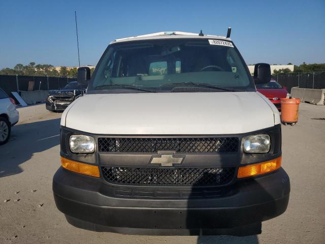 1GCWGAFF0H1308427 - 2017 CHEVROLET EXPRESS G2 WHITE photo 5