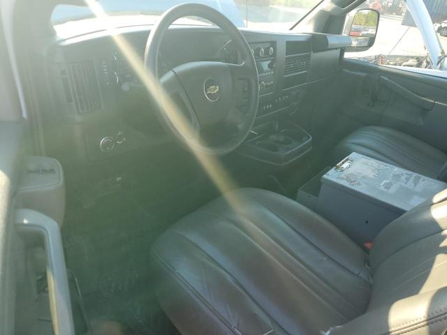 1GCWGAFF0H1308427 - 2017 CHEVROLET EXPRESS G2 WHITE photo 8