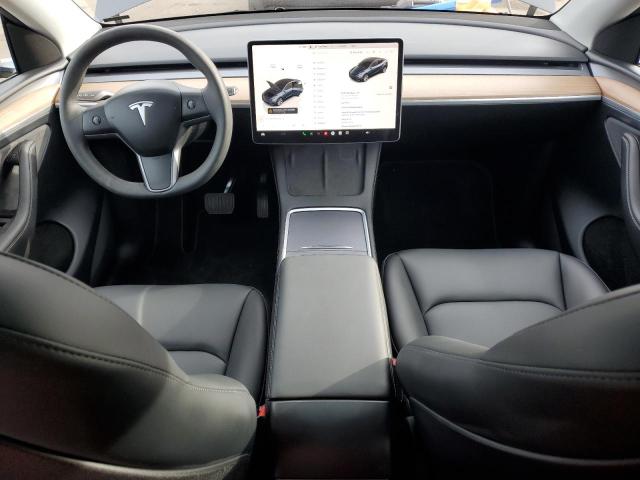 7SAYGDEE5RA231694 - 2024 TESLA MODEL Y GRAY photo 8