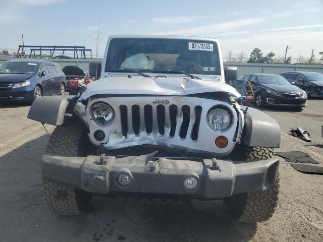 1J4HA3H11AL124965 - 2010 JEEP WRANGLER U SPORT SILVER photo 5