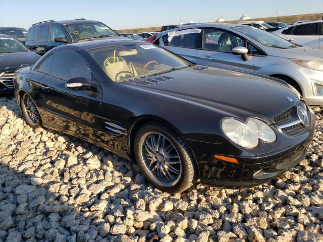 WDBSK75F23F034627 - 2003 MERCEDES-BENZ SL 500R BLACK photo 4