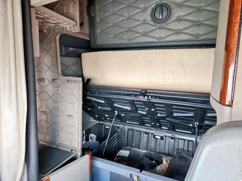 3AKJGLDR0HSJA6882 - 2017 FREIGHTLINER CASCADIA 1 WHITE photo 6