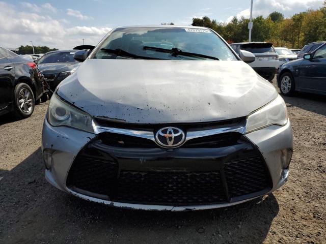 4T4BF1FK4FR515589 - 2015 TOYT CAMRY LE SILVER photo 5