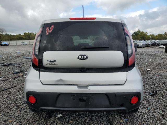 KNDJN2A28K7679060 - 2019 KIA SOUL 银色 照片 6