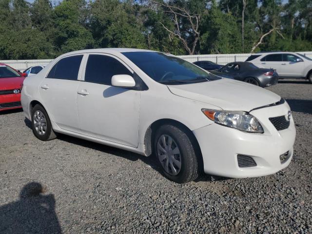 JTDBU4EE2AJ064402 - 2010 TOYOTA COROLLA BASE Սպիտակ լուսանկար 4