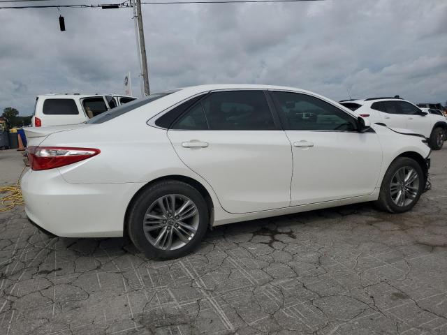 4T1BF1FK1HU404107 - 2017 TOYOTA CAMRY LE WHITE photo 3