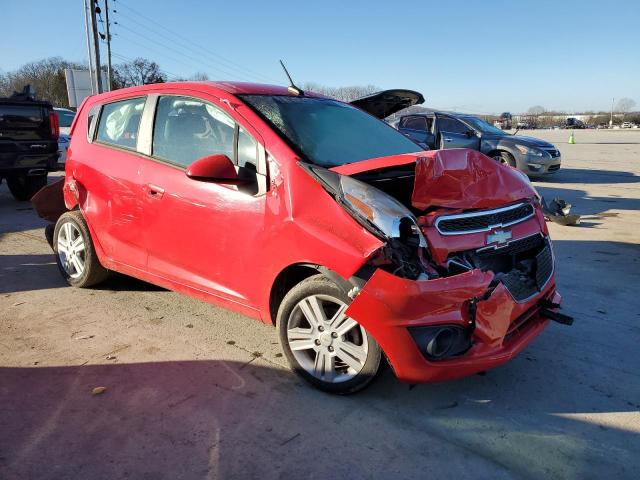 KL8CD6S99DC558636 - 2013 CHEVROLET SPARK 1LT RED photo 4