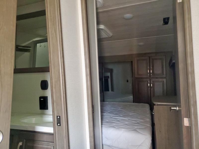 4YDFCGR23N2500919 - 2022 KEYSTONE COUGAR 白色 照片 5