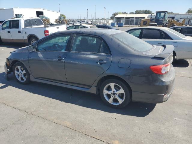 2T1BU4EE8BC665214 - 2011 TOYOTA COROLLA BASE GRAY photo 2