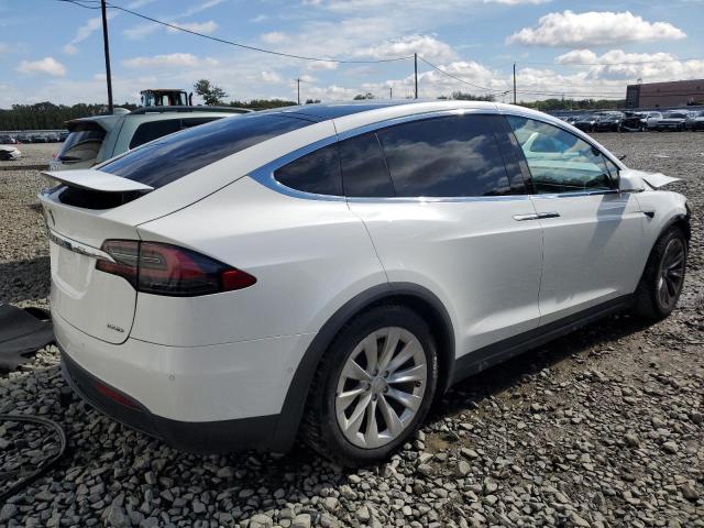 5YJXCBE28JF089444 - 2018 TESLA MODEL X Ақ фото 3