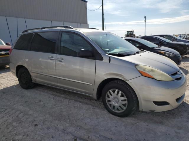 5TDZA23C66S467810 - 2006 TOYOTA SIENNA CE SILVER photo 4