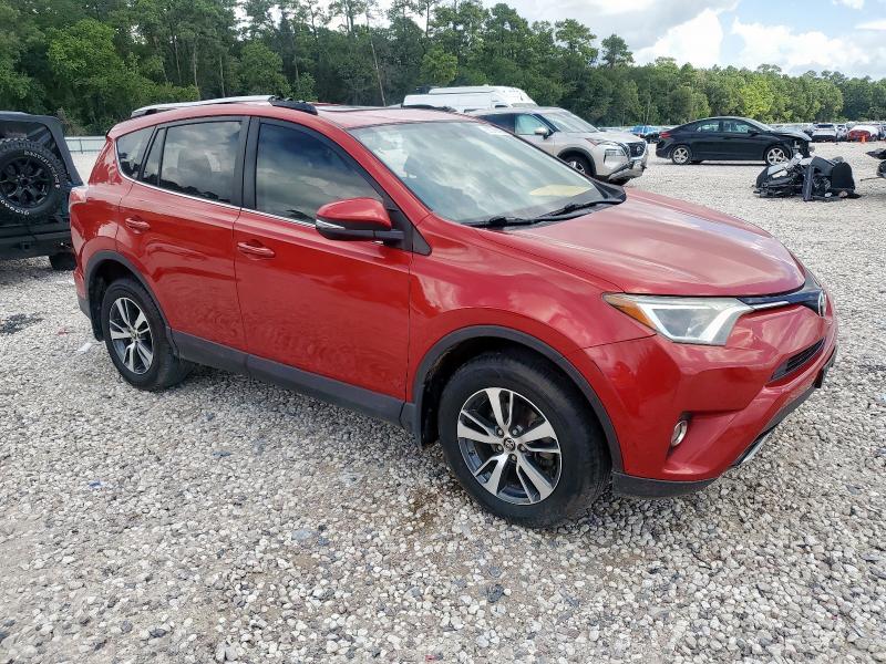 JTMRFREV2GJ058193 - 2016 TOYOTA RAV4 XLE RED photo 4