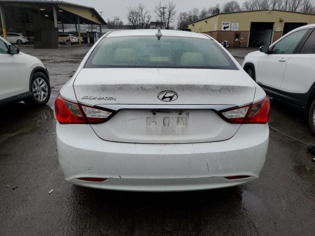 5NPEB4AC5BH211717 - 2011 HYUNDAI SONATA GLS WHITE photo 6