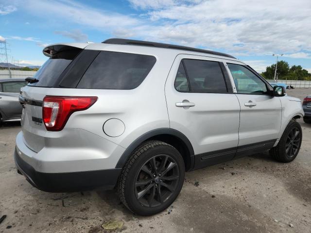 1FM5K8D82HGA27388 - 2017 FORD EXPLORER XLT 银色 照片 3